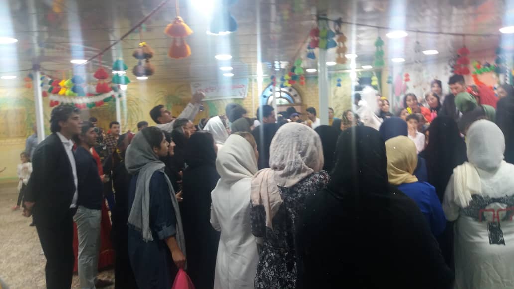 به همت موسسه قرب مهر ایثار کهگیلویه و بویراحمد:15 زوج جوان به خانه بخت رفتند